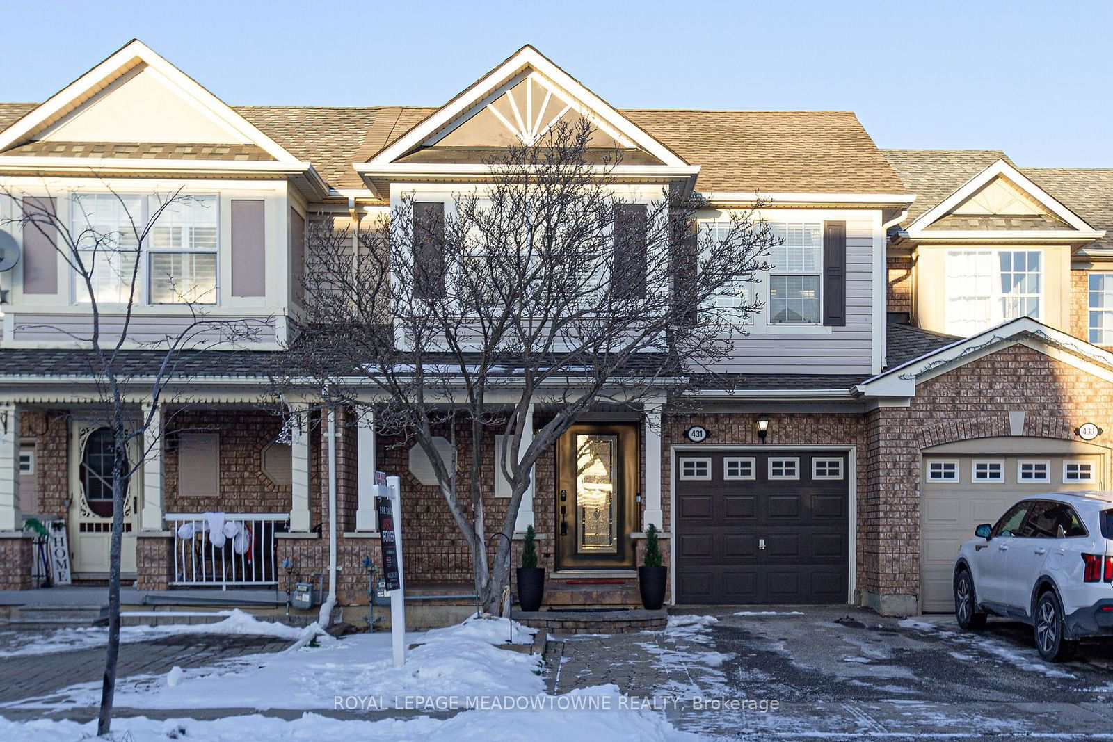 Townhouse sold at 431 Baverstock Crescent, Milton, 1027 - CL Clarke, L9T 5K7 - MLS: W11924453