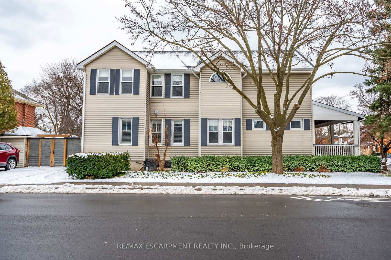 Detached House sold at 511 Martha Street, Burlington, Brant, L7R 2R1 - MLS: W11924470