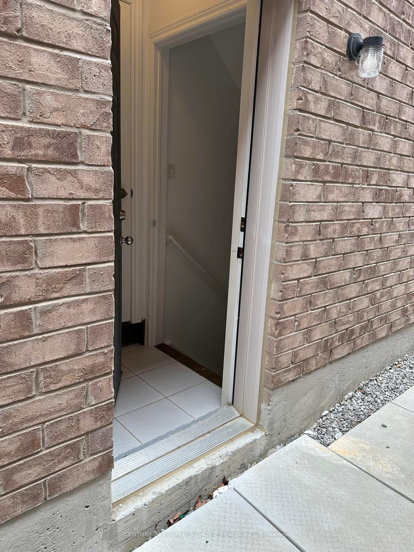 Semi-Detached House for lease at Bsmt-206 Fruitvale Circle, Brampton, Northwest Brampton, L7A 5C3 - MLS: W11924627