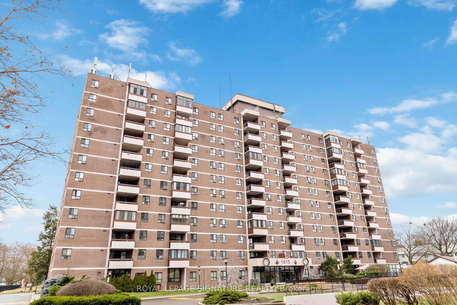 Condo for sale at 512-1615 Bloor Street, Mississauga, Applewood, L4X 1S2 - MLS: W11924717