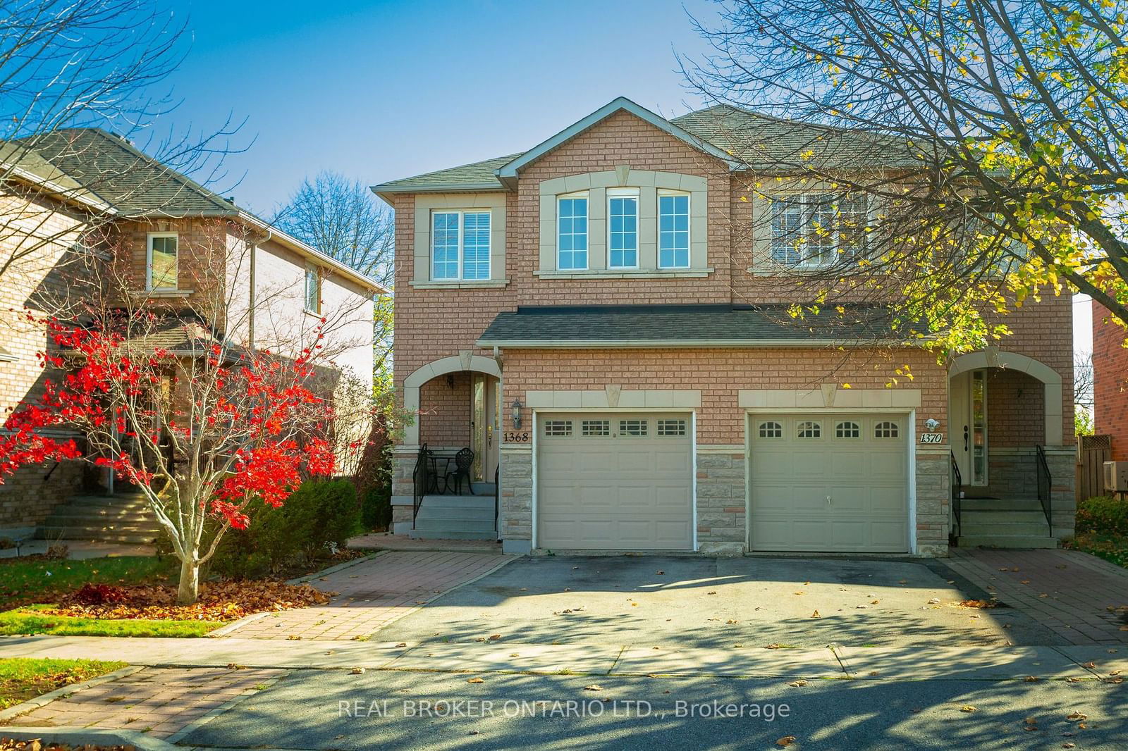 Semi-Detached House sold at 1368 Brookstar Drive, Oakville, West Oak Trails, L6M 3W2 - MLS: W11924836