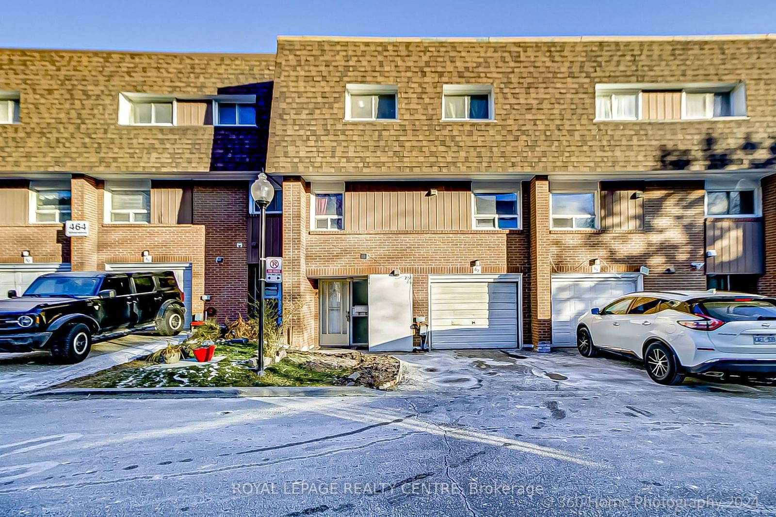 Townhouse sold at 62-464 Silverstone Drive, Toronto, West Humber-Clairville, M9V 3K8 - MLS: W11924941