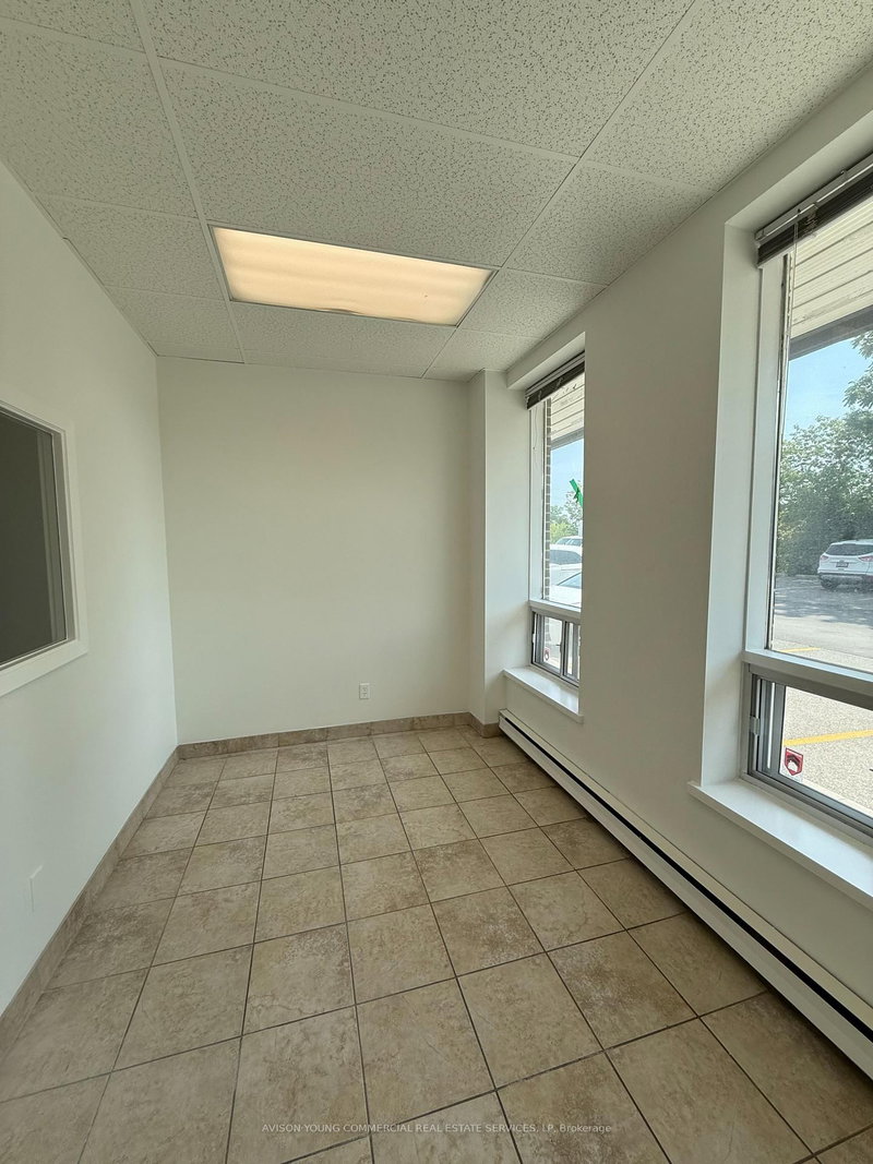 7 - 3171 Lenworth Dr, Mississauga, L4X 2G6 | Image 3