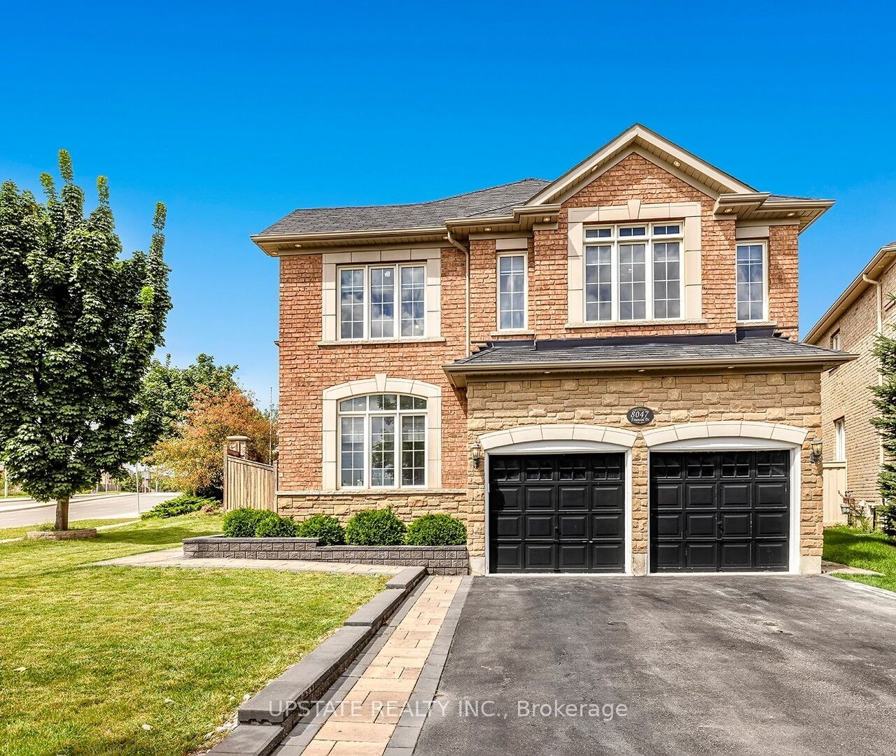 Detached House for sale at 8047 Financial Drive, Brampton, Bram West, L6Y 0M9 - MLS: W11925176