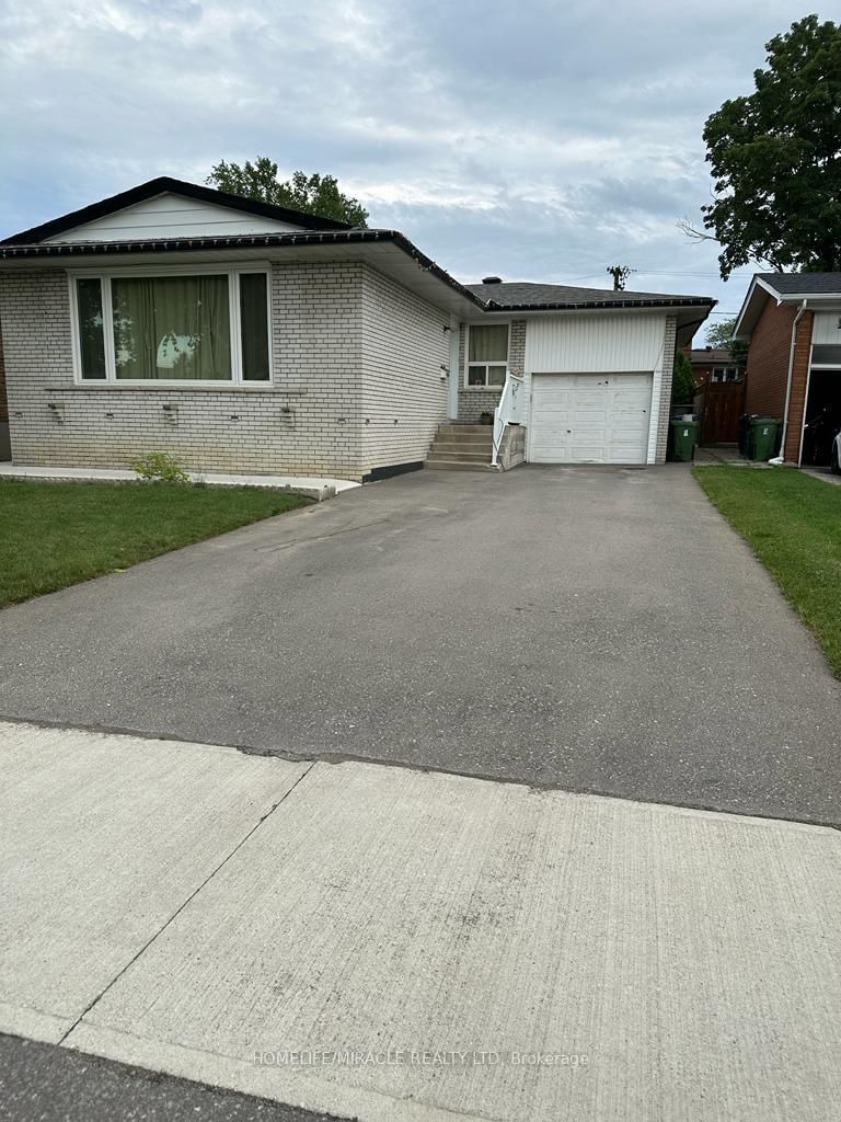 27 Rhinestone Dr, Toronto, M9C 3W8 | Image 2