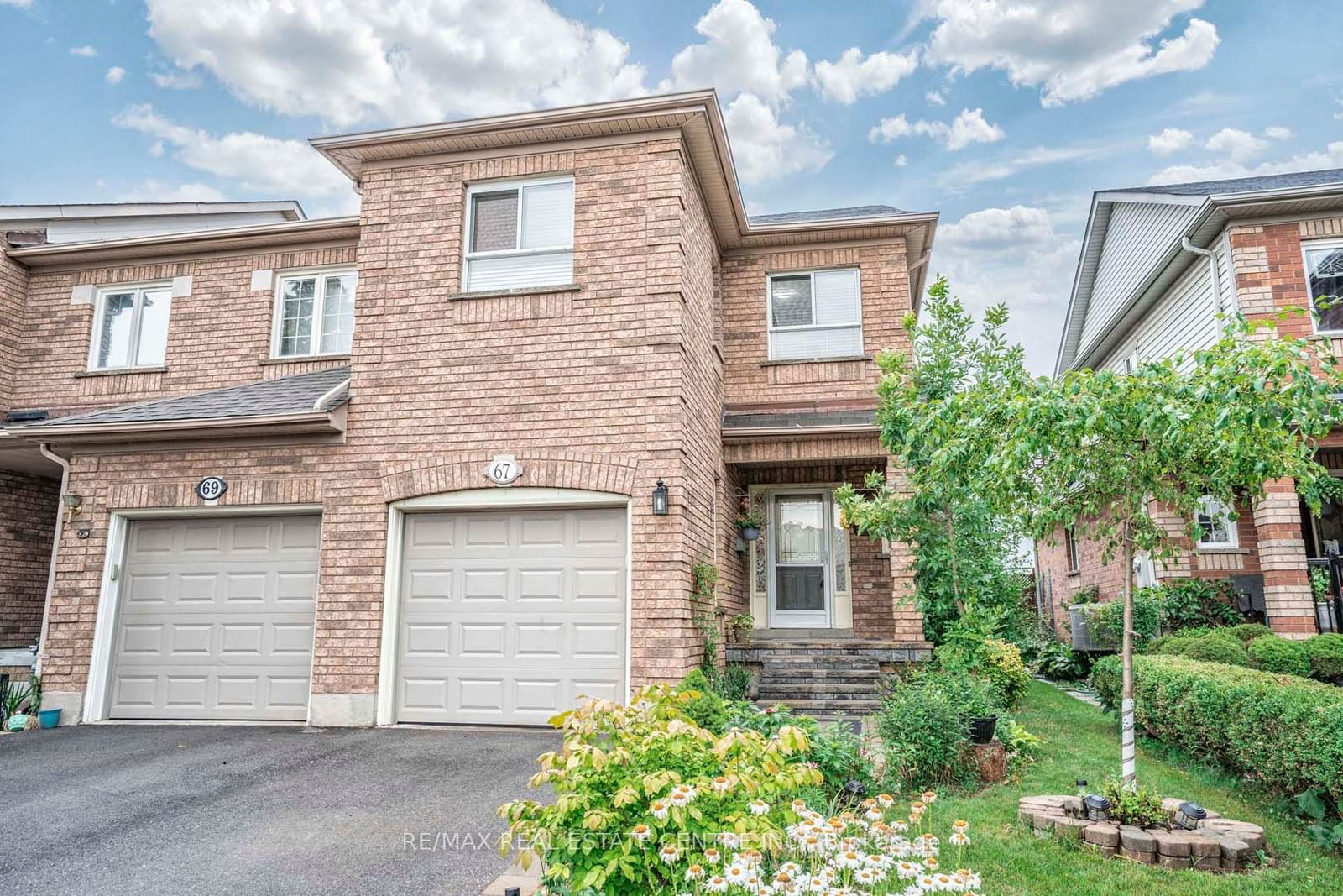 Townhouse for sale at 67 Quarry Edge Drive, Brampton, Brampton North, L6V 4L5 - MLS: W11925414