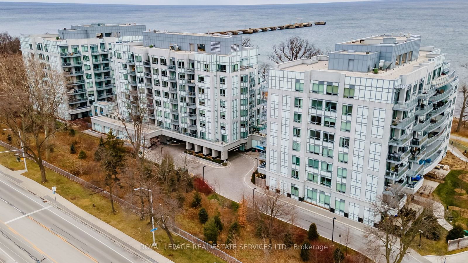 Condo sold at 327-3500 Lakeshore Road, Oakville, Bronte West, L6L 0B4 - MLS: W11925484