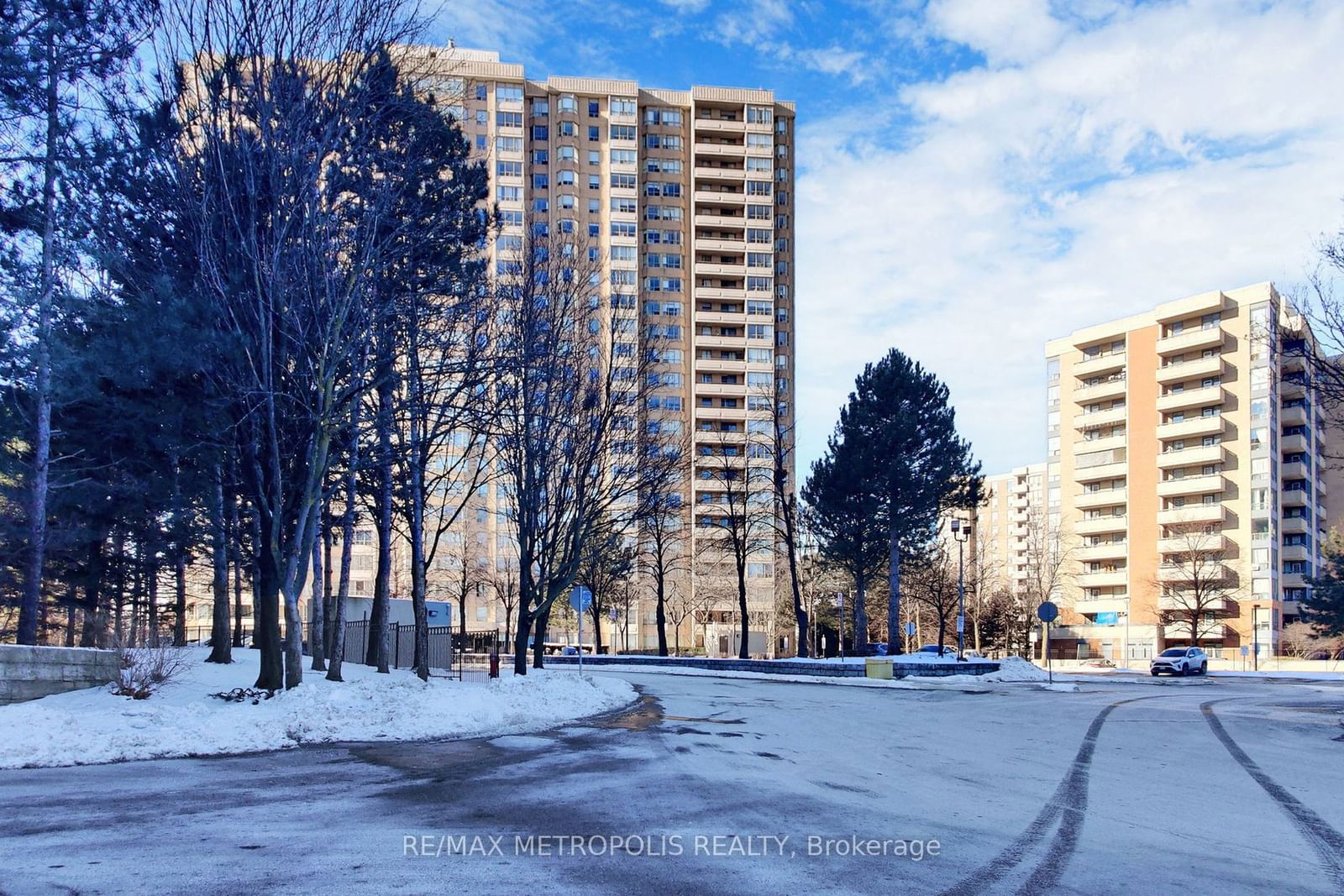 Condo for sale at 806-30 Malta Avenue, Brampton, Fletcher's Creek South, L6Y 4S5 - MLS: W11925553