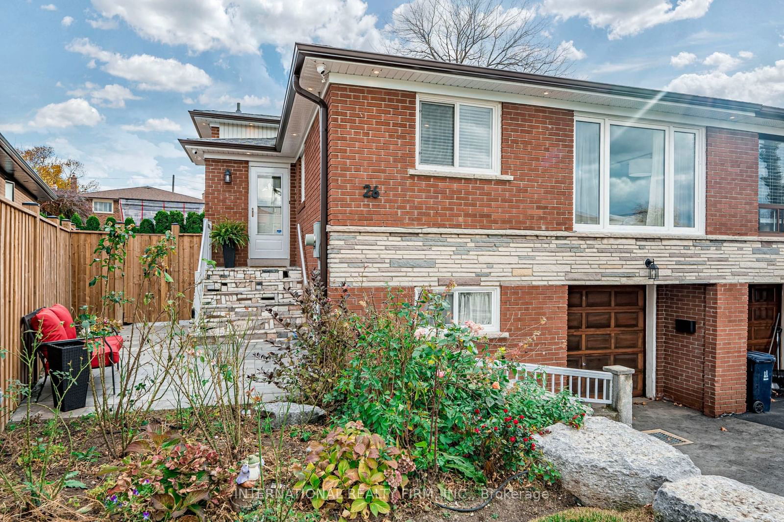 Semi-Detached House for sale at 26 Dellbrook Crescent, Toronto, Humber Summit, M9L 1E2 - MLS: W11925556