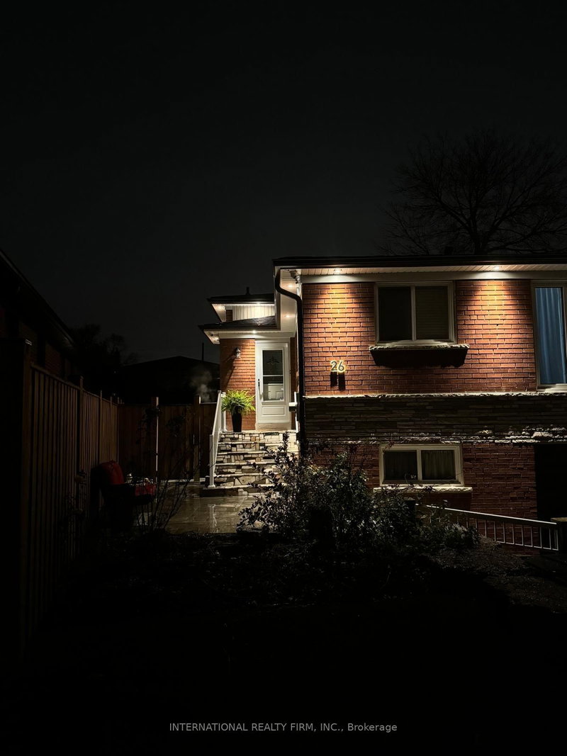 26 Dellbrook Cres, Toronto, M9L 1E2 | Image 3