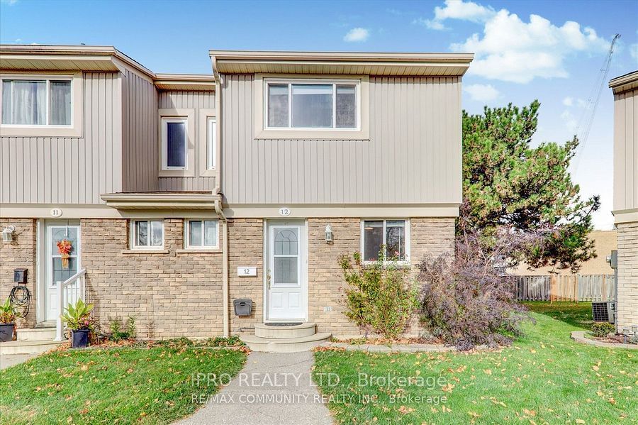 Townhouse for lease at 12-561 Childs Drive, Milton, Timberlea, L9T 3Z1 - MLS: W11925565