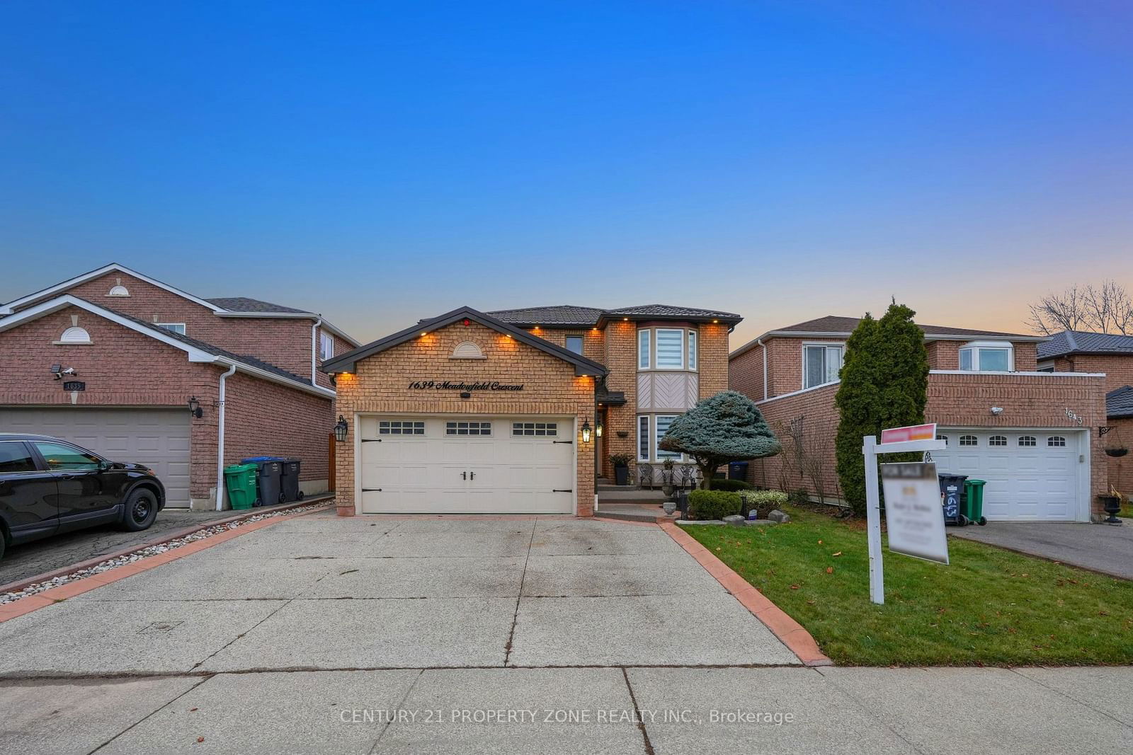 Detached House for sale at 1639 Meadowfield Crescent, Mississauga, East Credit, L5M 4T5 - MLS: W11926002