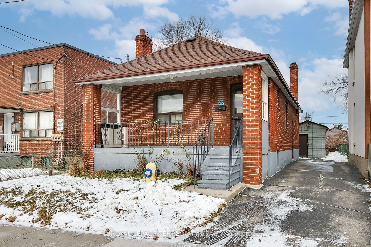 Detached House for sale at 22 Rotherham Avenue, Toronto, Keelesdale-Eglinton West, M6M 1L8 - MLS: W11926033