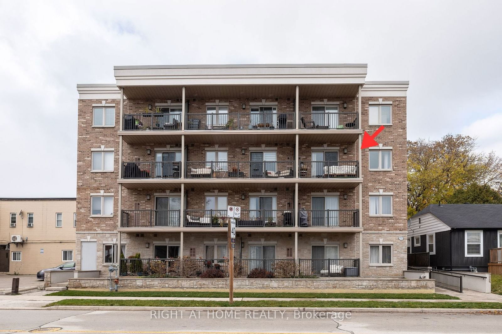 Condo for sale at 301-73 Washington Avenue, Oakville, 1002 - CO Central, L6K 1W5 - MLS: W11926089