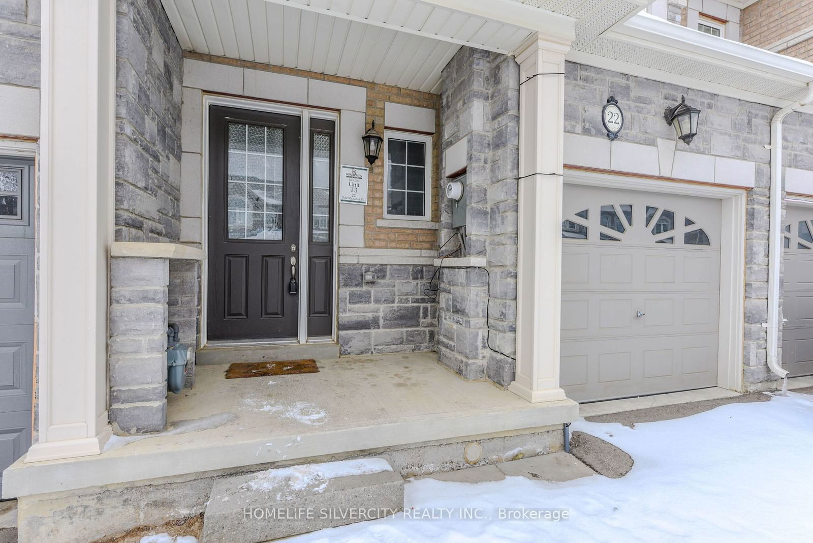 Townhouse for sale at 22 Dale Meadows Road, Brampton, Northwest Brampton, L7A 0B7 - MLS: W11926150