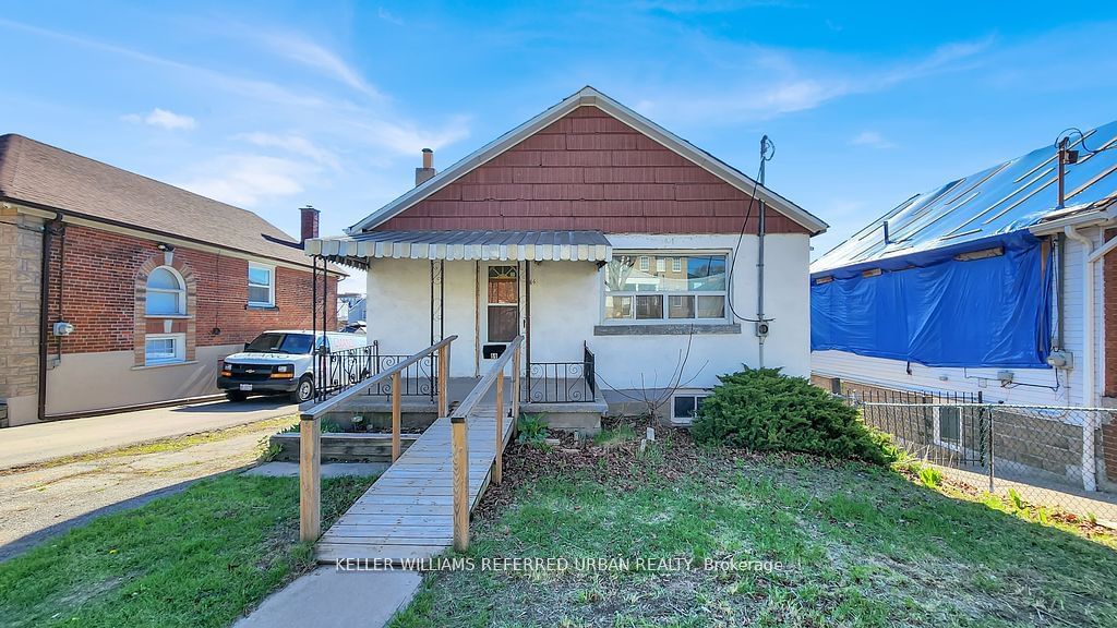 Detached House for sale at 66 Kane Avenue, Toronto, Keelesdale-Eglinton West, M6M 3M7 - MLS: W11926153