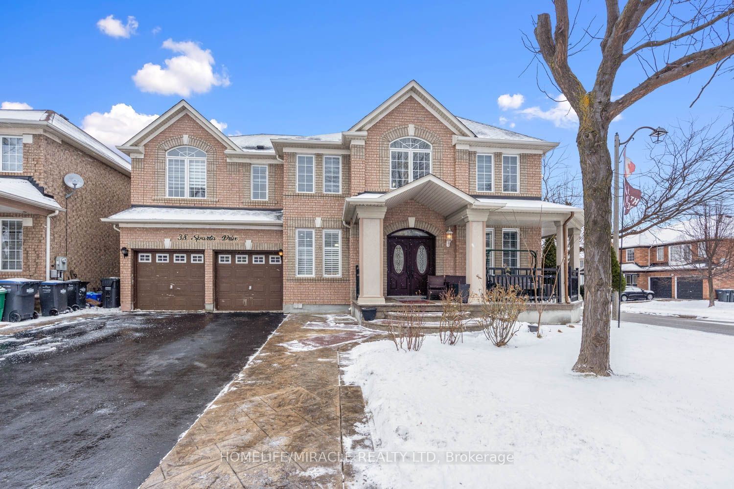 Detached House for sale at 38 Sparta Drive, Brampton, Vales of Castlemore, L6P 1H8 - MLS: W11926190