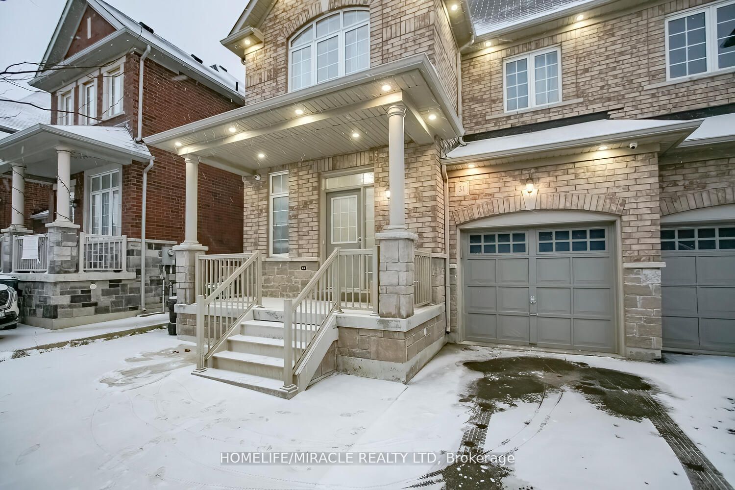 Townhouse for sale at 31 Saint Dennis Road, Brampton, Sandringham-Wellington North, L6R 3W7 - MLS: W11926200