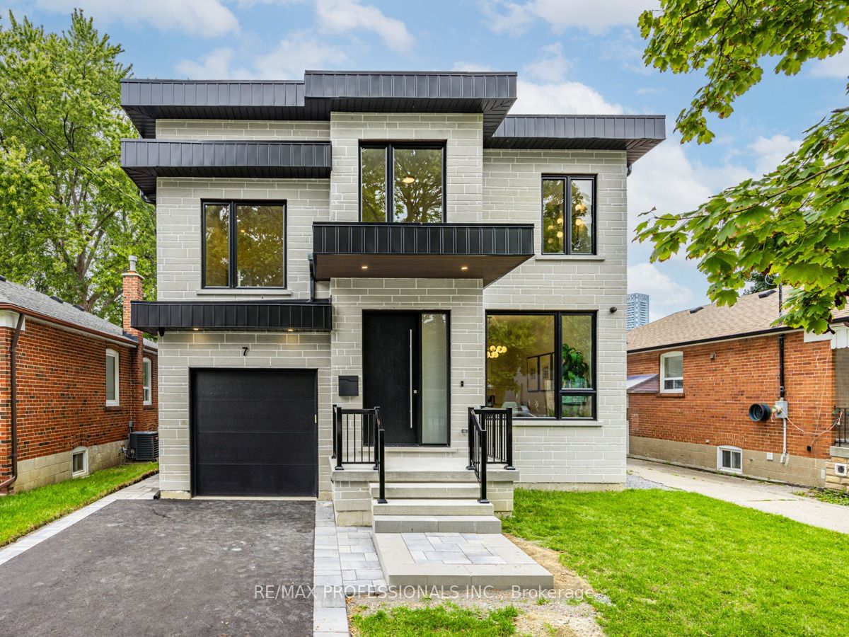 Detached House for sale at 7 Charleston Road, Toronto, Islington-City Centre West, M9B 4M6 - MLS: W11926240