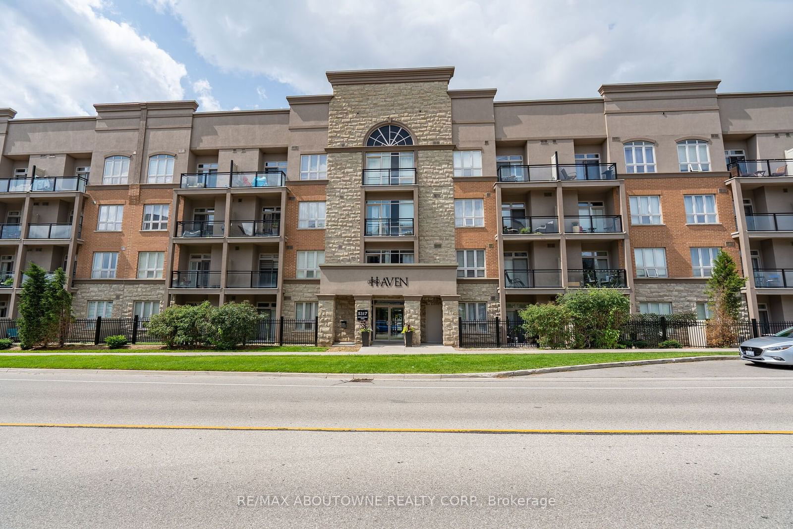 Condo for lease at 206-5317 Upper Middle Road, Burlington, Orchard, L7L 0G8 - MLS: W11926258