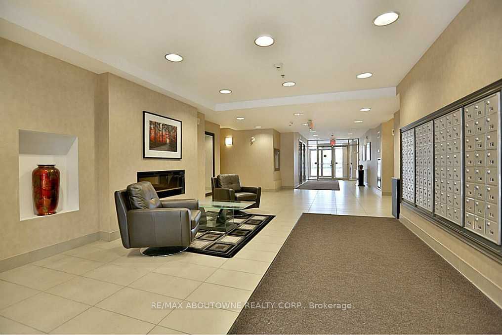 Condo for lease at 206-5317 Upper Middle Road, Burlington, Orchard, L7L 0G8 - MLS: W11926258