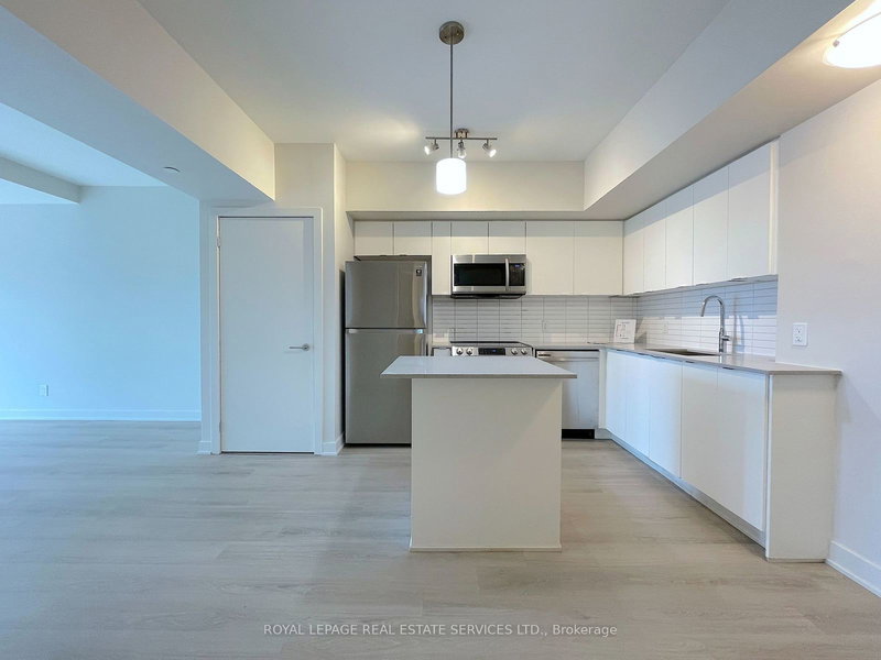 606 - 3385 Dundas St W, Toronto, M6S 2S2 | Image 3