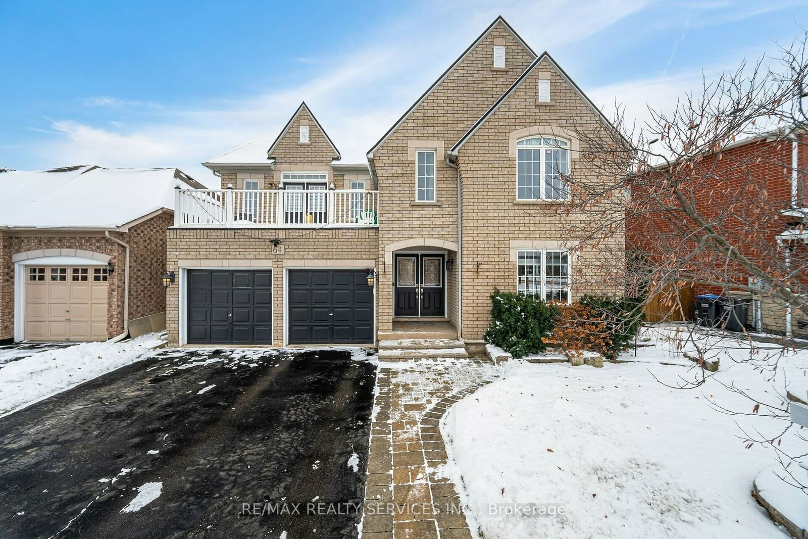 Detached House for sale at 64 Edenbrook Hill Drive, Brampton, Fletcher's Meadow, L7A 2N5 - MLS: W11926291