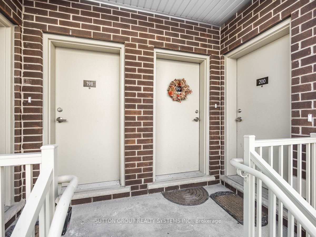 Townhouse for lease at 199-10 Lloyd Janes Lane, Toronto, New Toronto, M8V 0J6 - MLS: W11926295