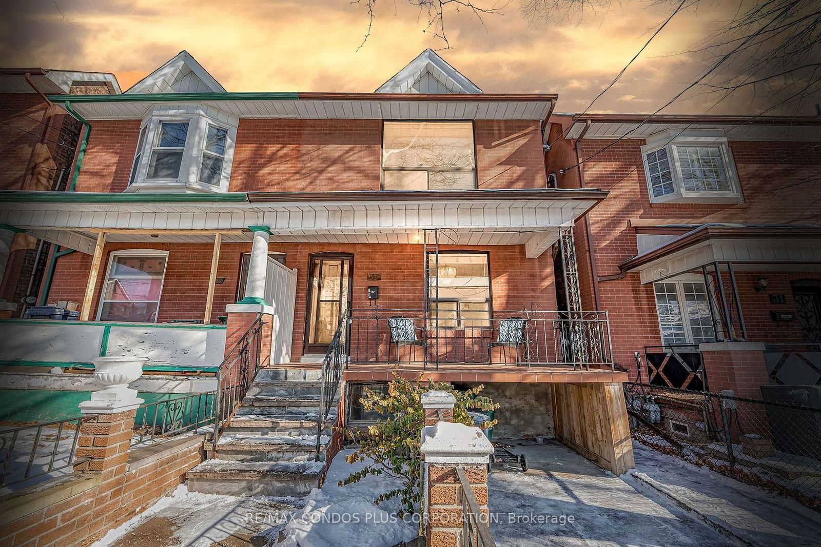 Semi-Detached House sold at 33 Via Italia, Toronto, Corso Italia-Davenport, M6H 3R4 - MLS: W11926368