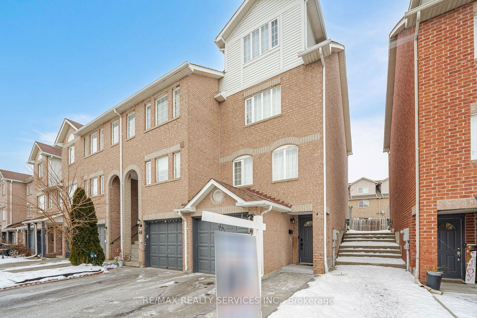 Townhouse sold at 32-47 Spadina Road, Brampton, Brampton West, L6X 4X6 - MLS: W11926402