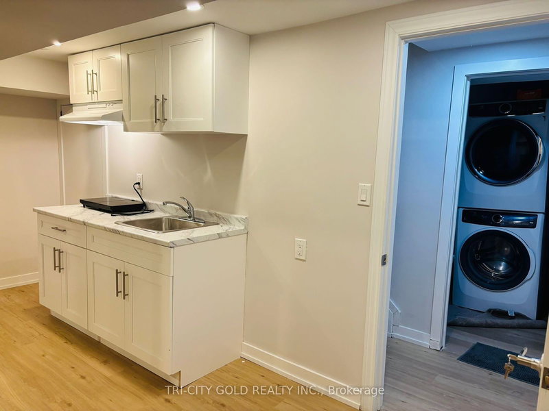 BSMT - 3 Holmstead Crt, Brampton, L6S 1R9 | Image 3