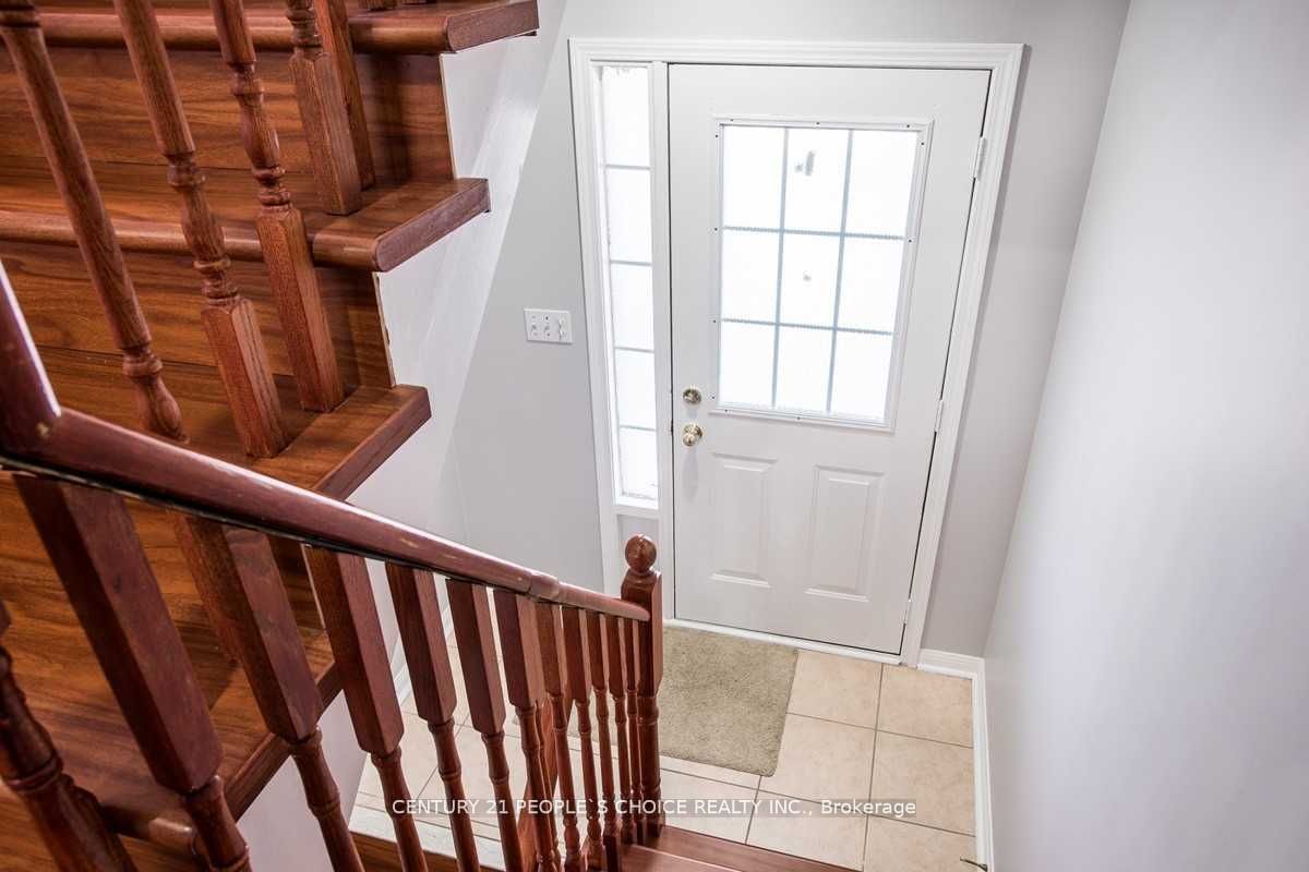 Townhouse for lease at 9-250 Richvale Drive, Brampton, Heart Lake East, L6Z 4W2 - MLS: W11926763