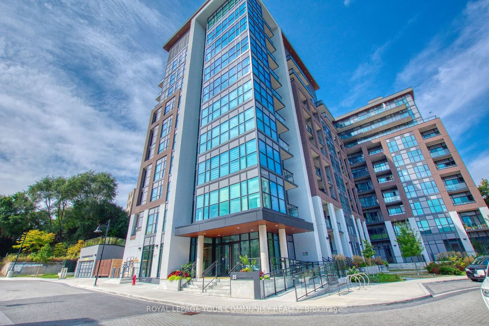 Condo for sale at 1007-25 Neighborhood Lane, Toronto, Stonegate-Queensway, M8Y 0C4 - MLS: W11926792