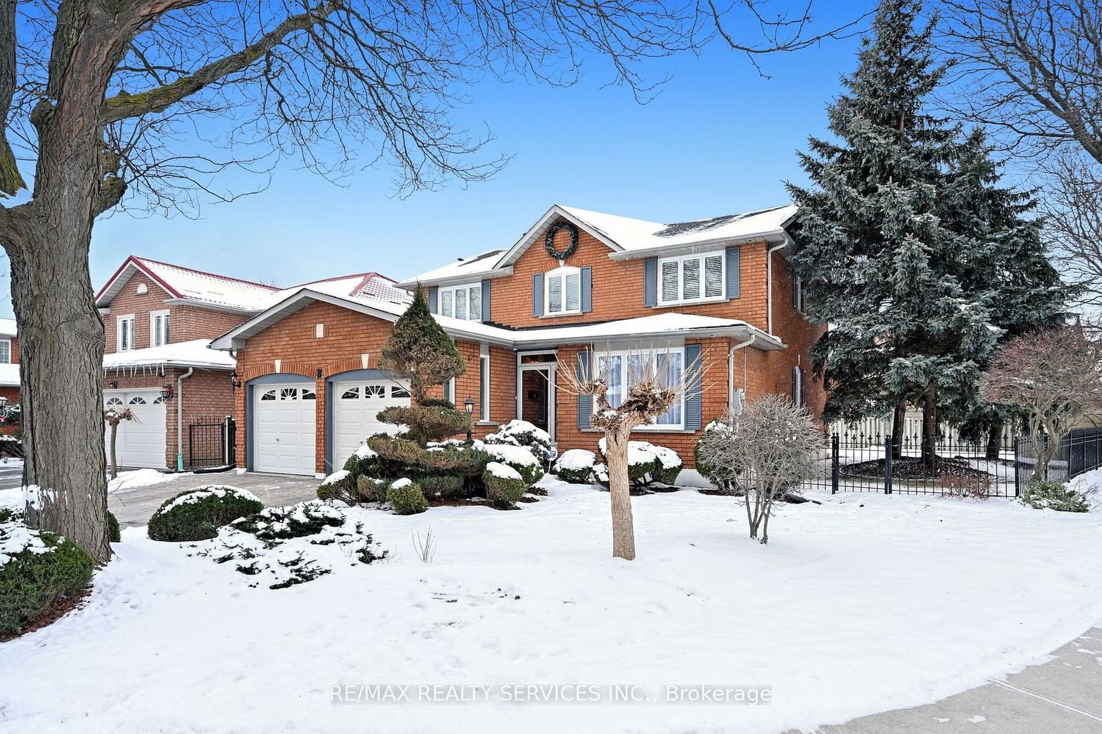 Detached House sold at 8 Michigan Avenue, Brampton, Fletcher's Creek South, L6Y 4N5 - MLS: W11926876