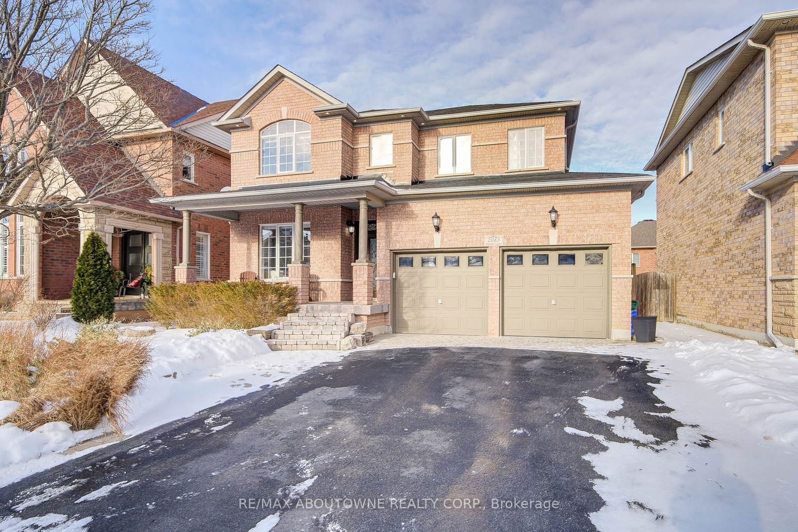 Detached House for sale at 2083 Jaguar Lane, Oakville, West Oak Trails, L6M 4R5 - MLS: W11926939