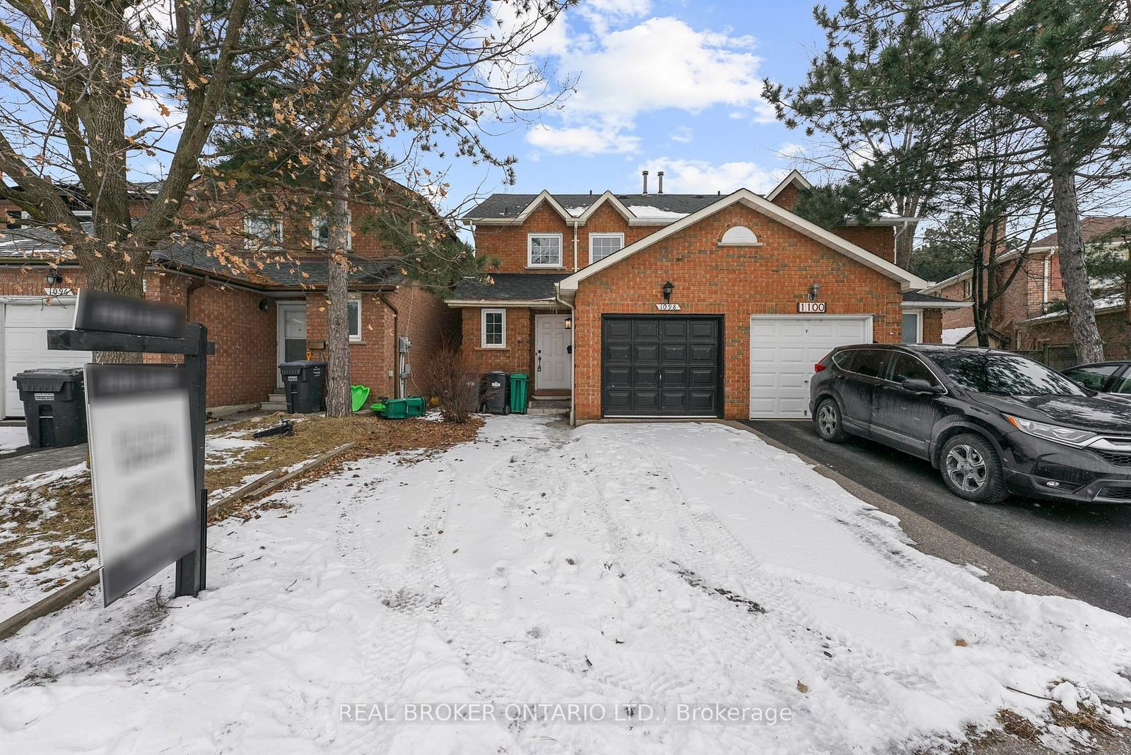 Semi-Detached House for lease at Main-1098 Sawgrass Crescent, Mississauga, Creditview, L5C 3V4 - MLS: W11927044