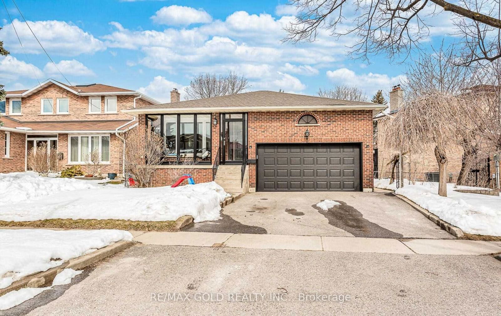 Detached House for sale at 3 Panorama Crescent, Brampton, Northgate, L6S 3T7 - MLS: W11927089