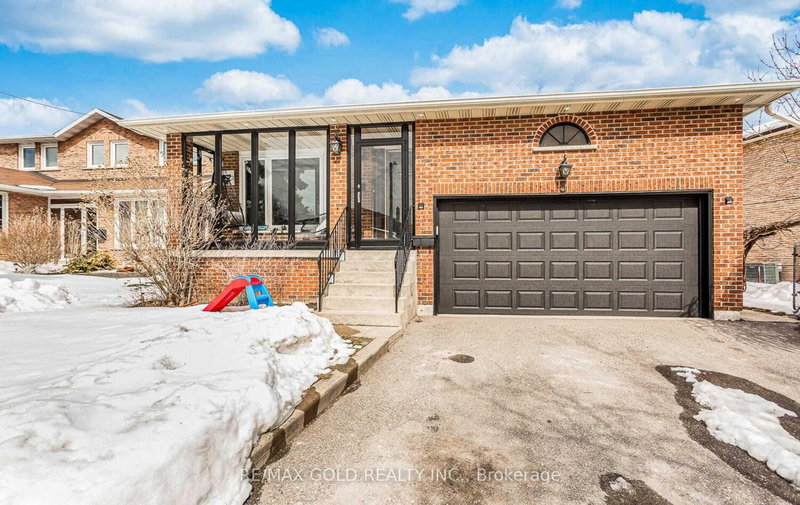 3 Panorama Cres N, Brampton, L6S 3T7 | Image 2