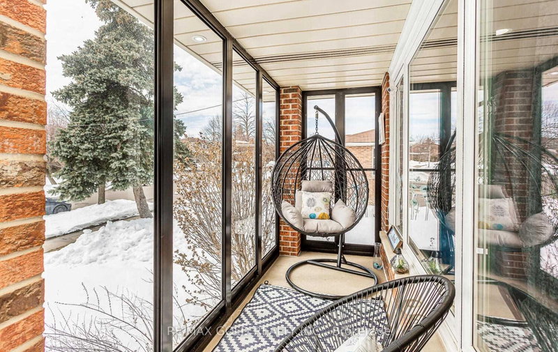 3 Panorama Cres N, Brampton, L6S 3T7 | Image 3