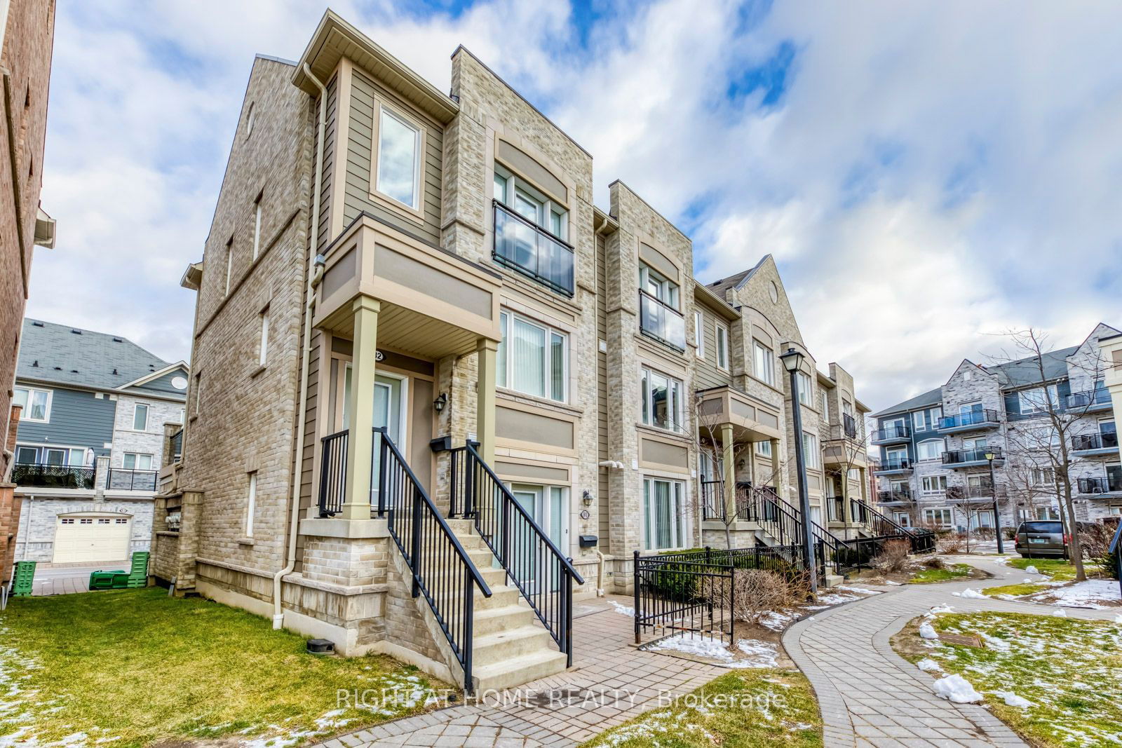 Townhouse for lease at 70-5650 Winston Churchill Boulevard, Mississauga, Churchill Meadows, L5M 0L7 - MLS: W11927124