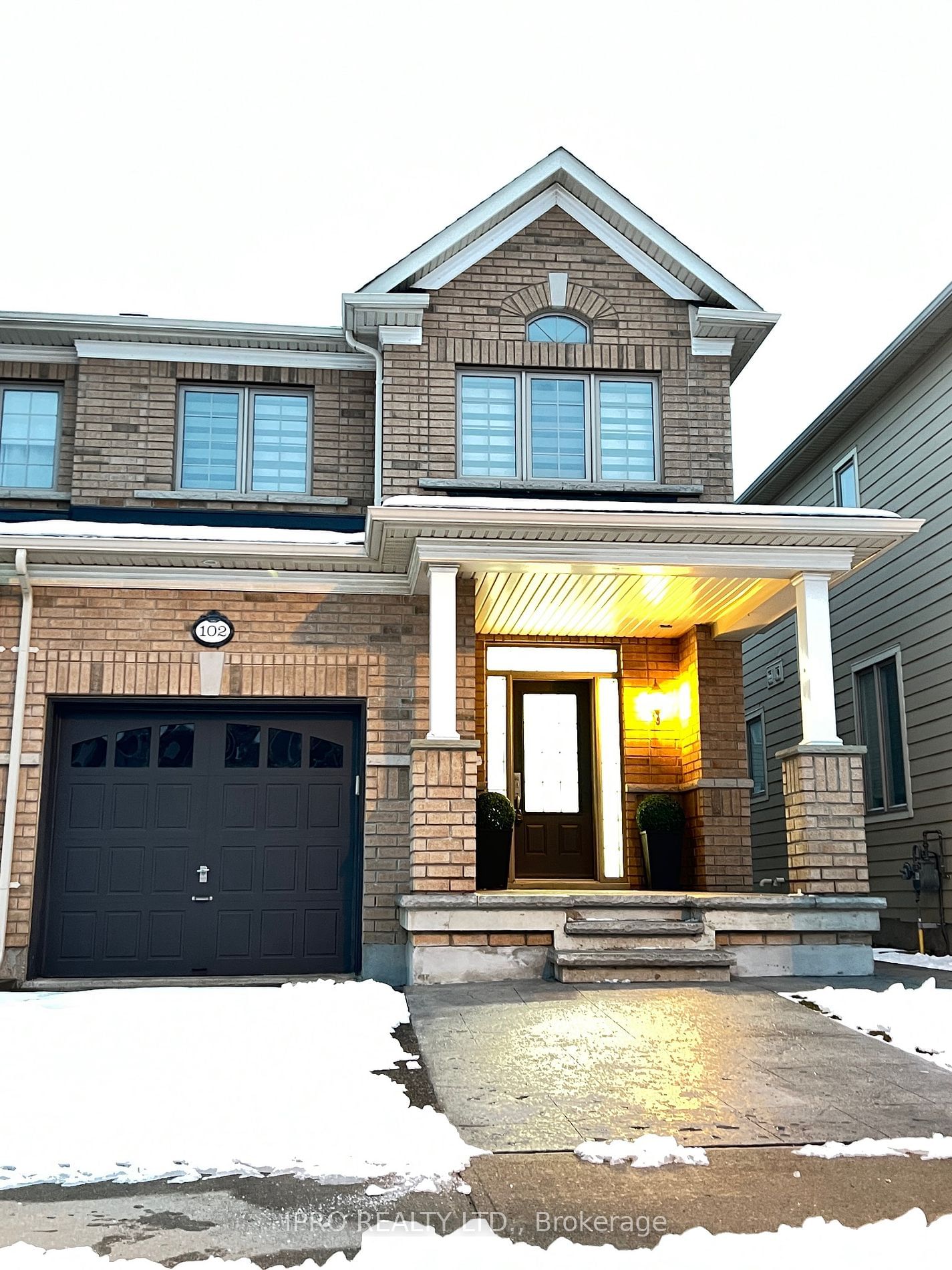 Townhouse sold at 102 Kendall Drive, Milton, 1036 - SC Scott, L9T 0R5 - MLS: W11927129