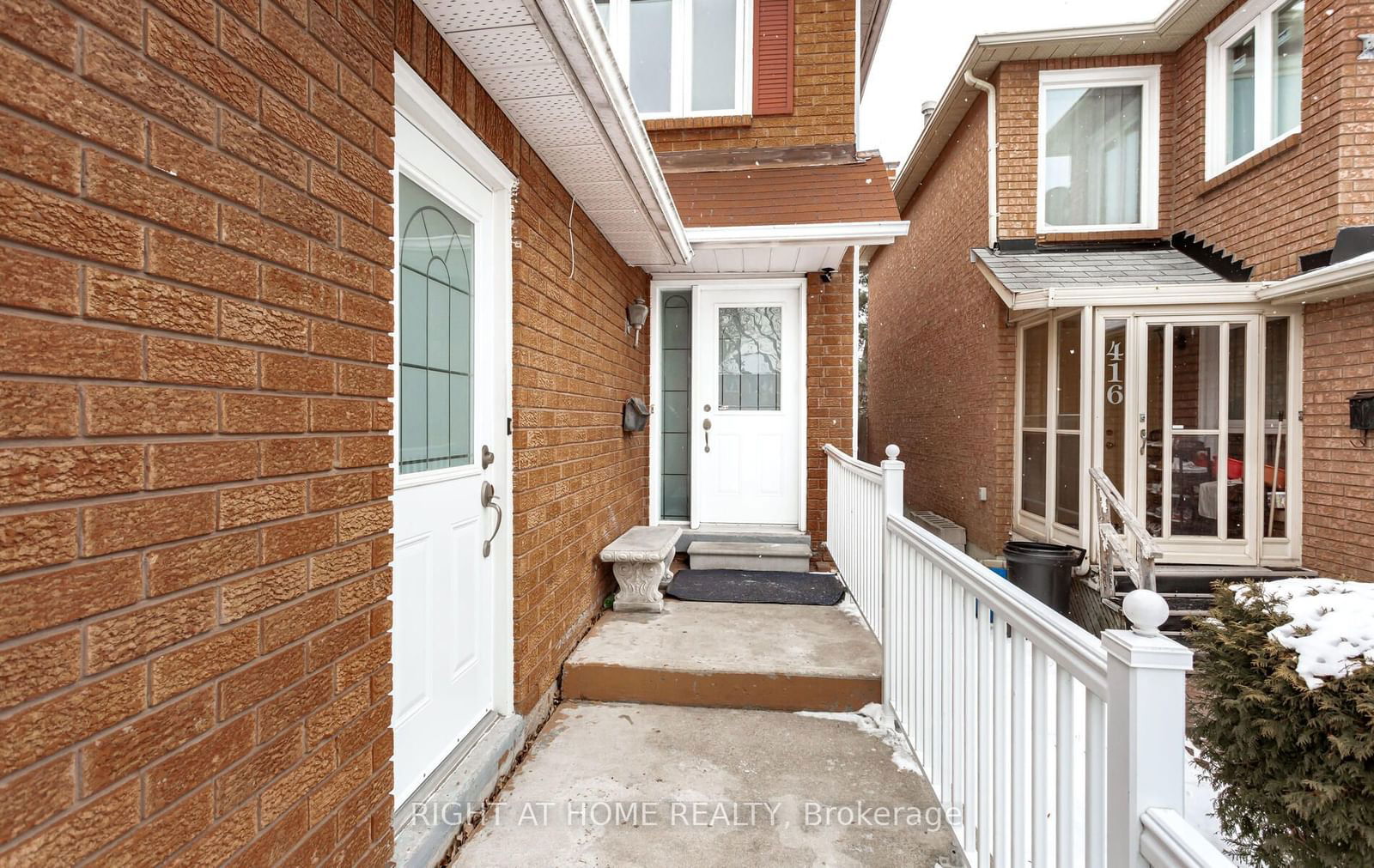 Detached House sold at 420 Tailfeather Crescent, Mississauga, Hurontario, L4Z 2Z7 - MLS: W11927137