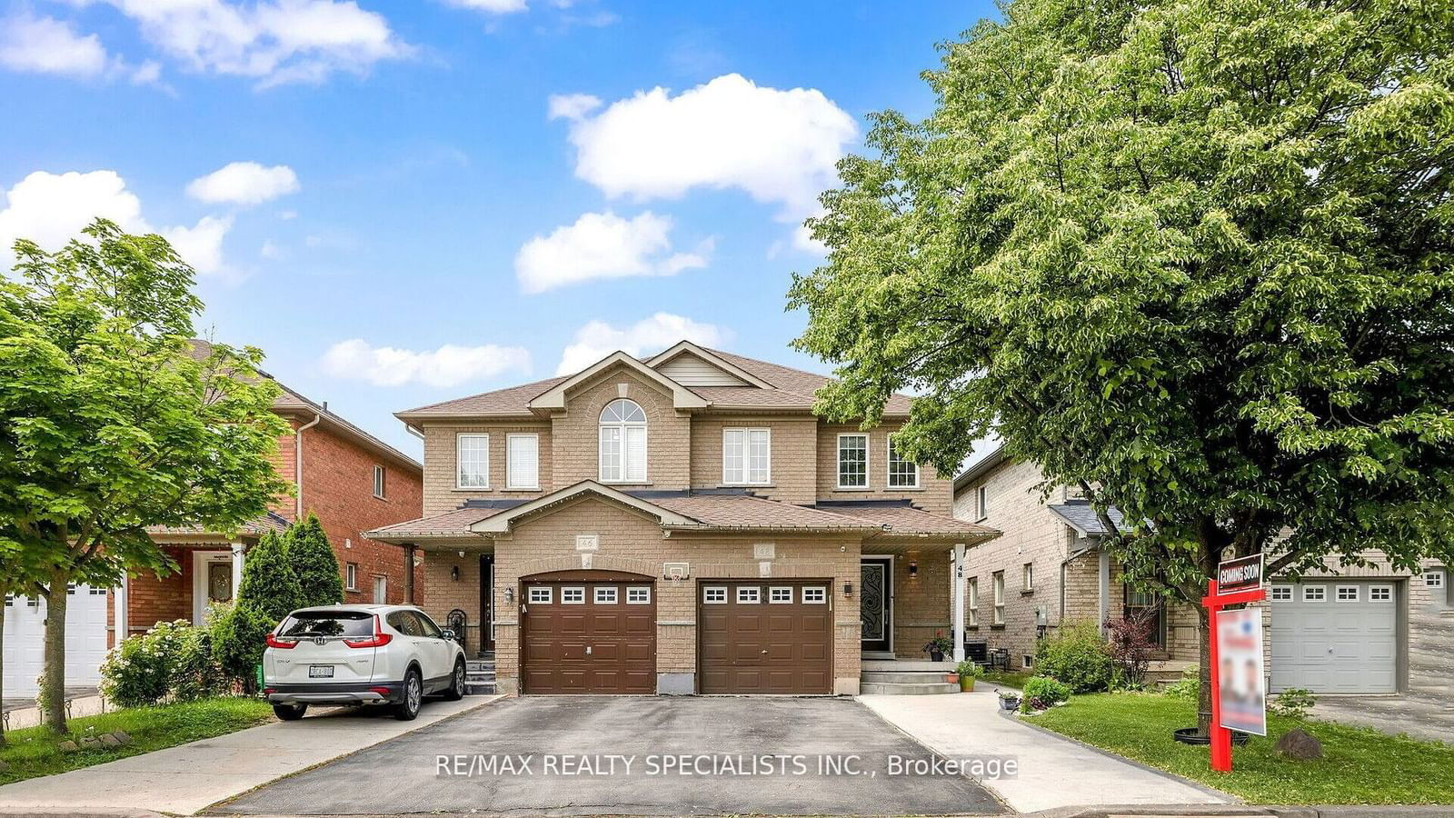 Semi-Detached House for sale at 48 Ridgefield Court, Brampton, Vales of Castlemore, L6P 1B4 - MLS: W11927160