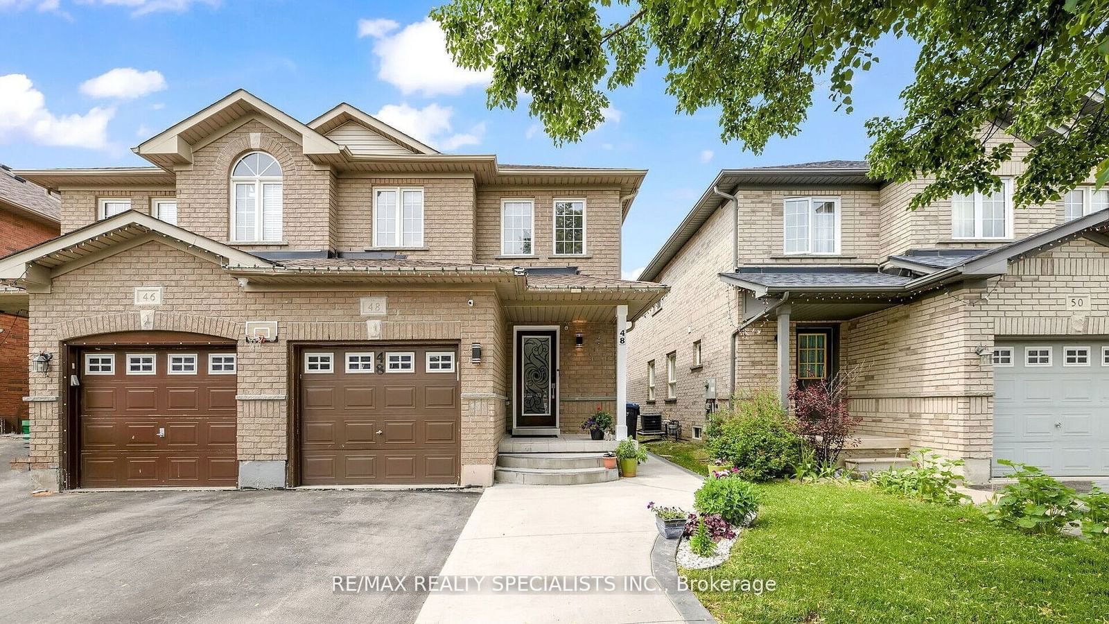 Semi-Detached House for sale at 48 Ridgefield Court, Brampton, Vales of Castlemore, L6P 1B4 - MLS: W11927160