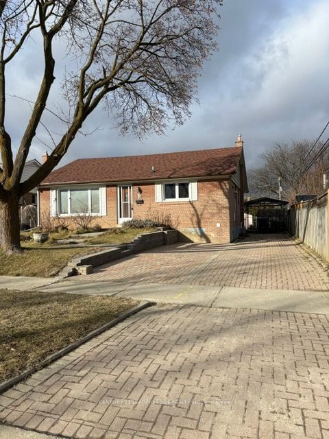 Detached House for lease at 4 Hawkedon Crescent, Toronto, West Humber-Clairville, M9W 3L7 - MLS: W11927332