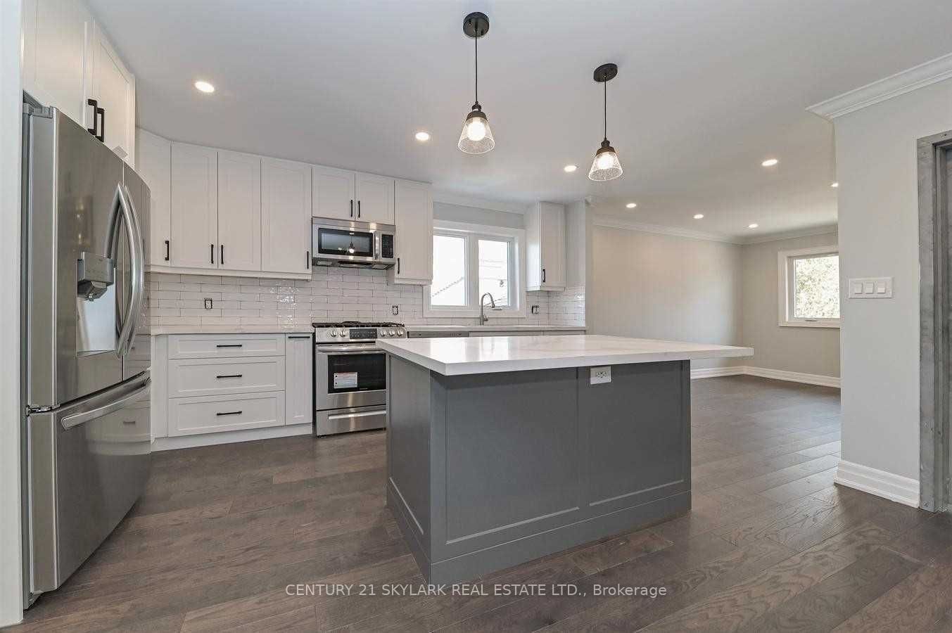 Semi-Detached House for lease at Upper-64 Glenhaven Street, Toronto, Beechborough-Greenbrook, M6M 3M3 - MLS: W11927412