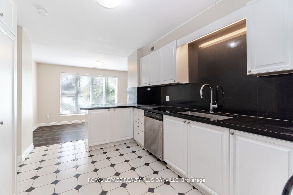 312 Reynolds Street, Unit 5 - Photo 10