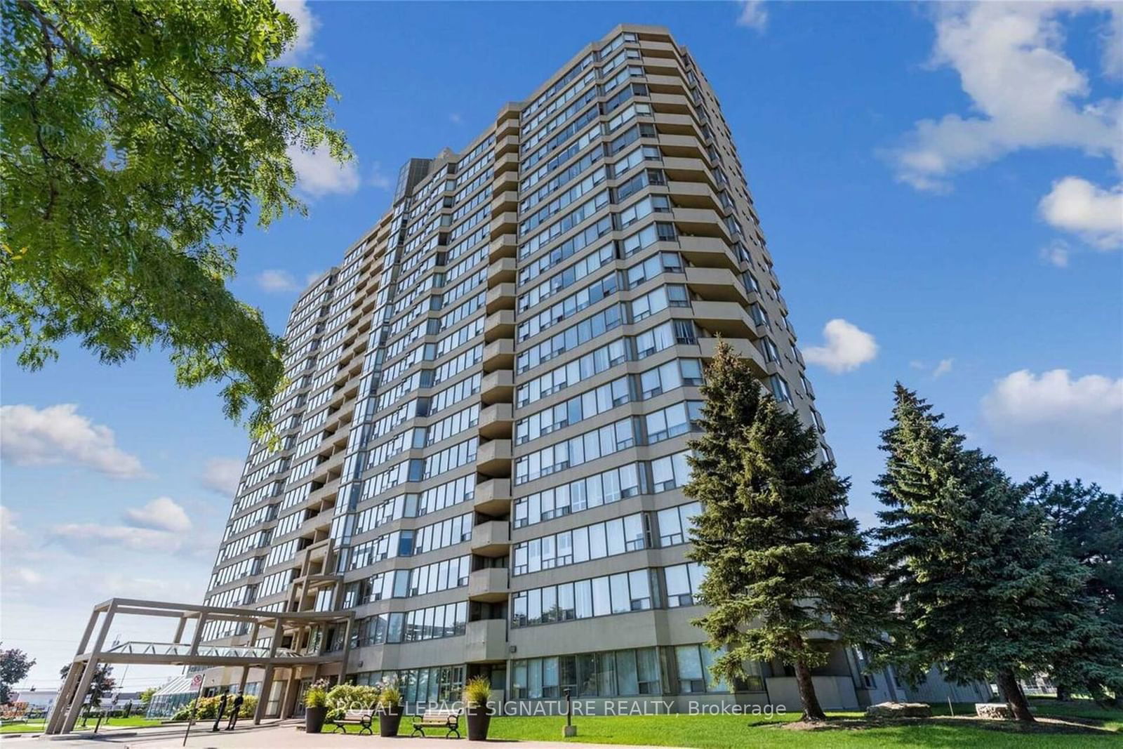 Condo for sale at 102-700 Constellation Drive, Mississauga, Hurontario, L5R 3G8 - MLS: W11927767