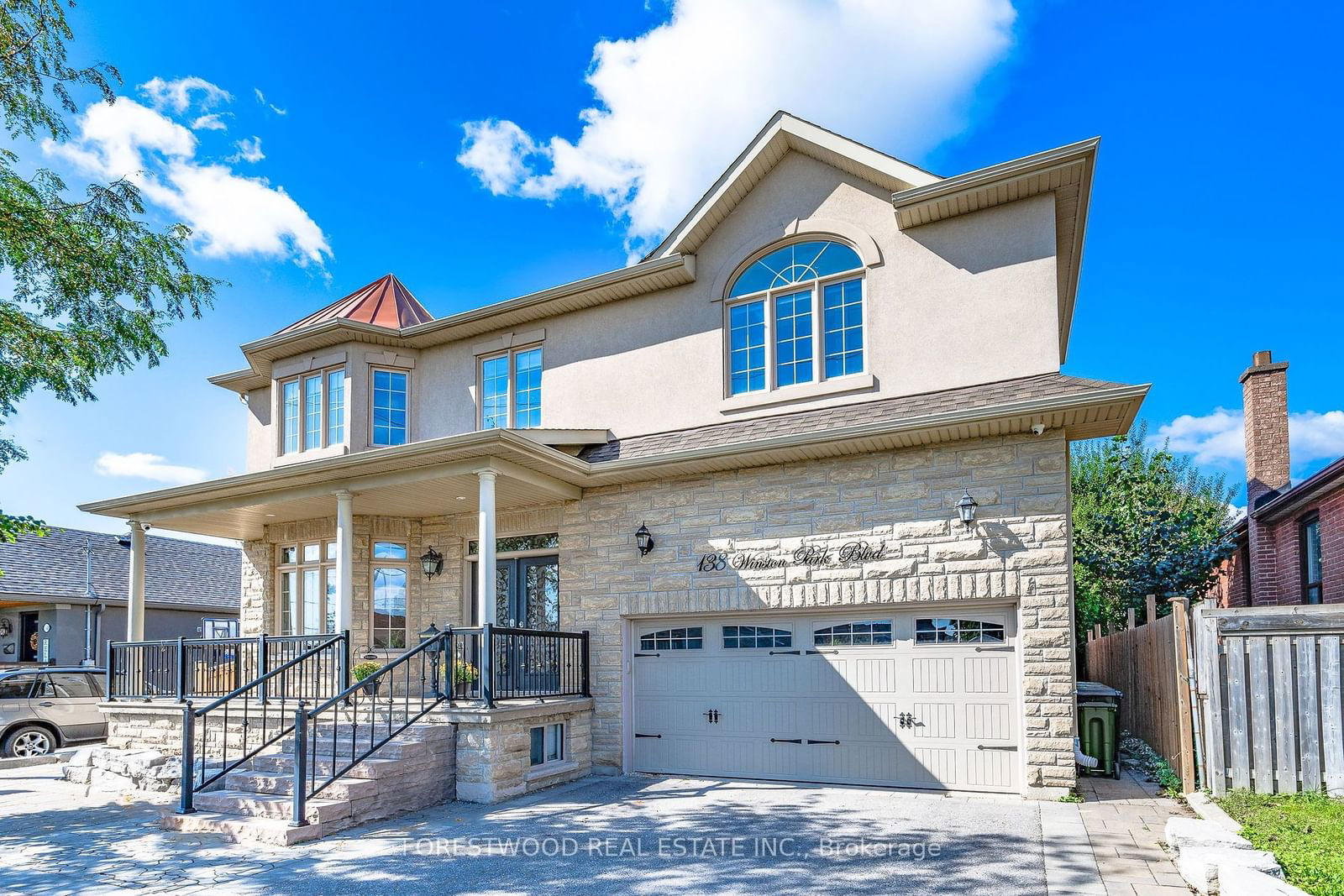 Detached House sold at 138 Winston Park Boulevard, Toronto, Downsview-Roding-CFB, M3K 1C5 - MLS: W11927954