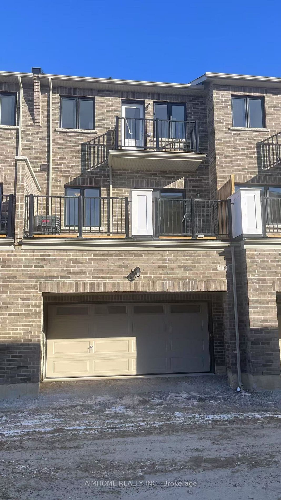 Townhouse for lease at 86 Coolhurst Avenue, Brampton, Northwest Brampton, L7A 0B8 - MLS: W11927972